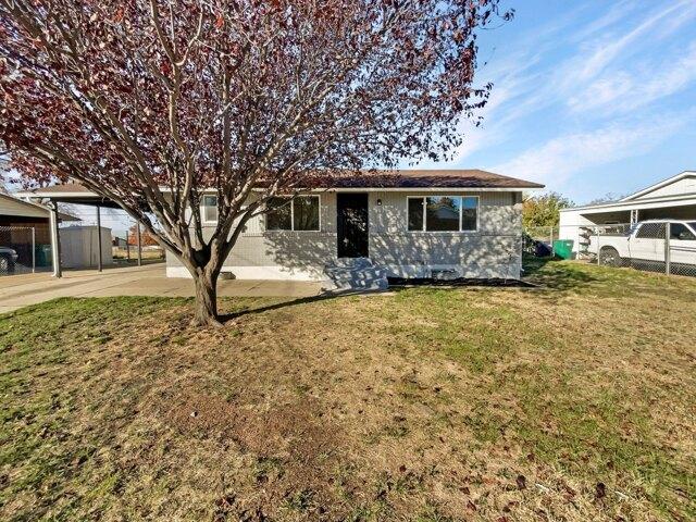 House for sale in Roy, Utah