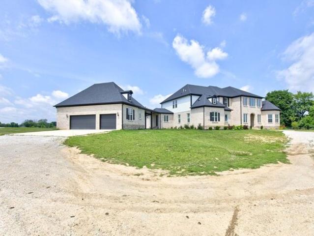 House for sale in New Palestine