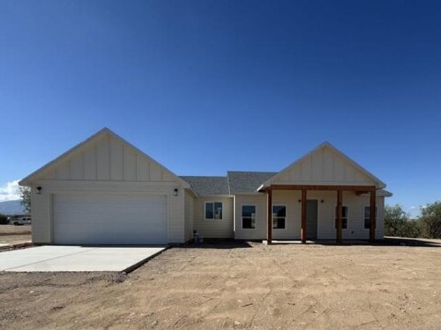 House for sale in Amado, Arizona