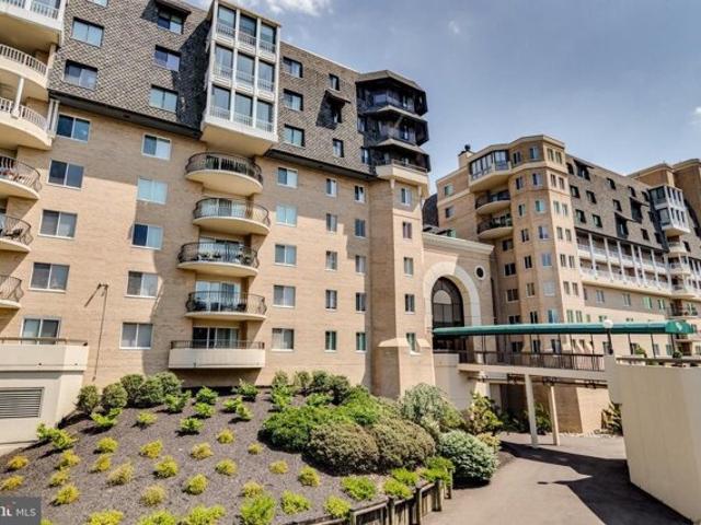 Condo for sale in Alexandria