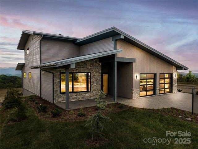 House for sale in Hendersonville, North Carolina