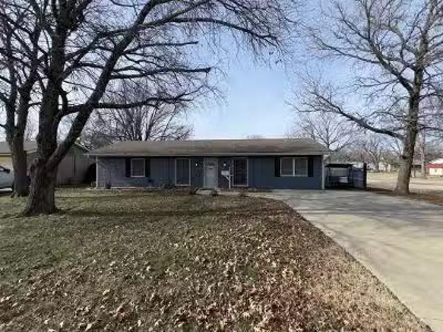 House for sale in Chanute