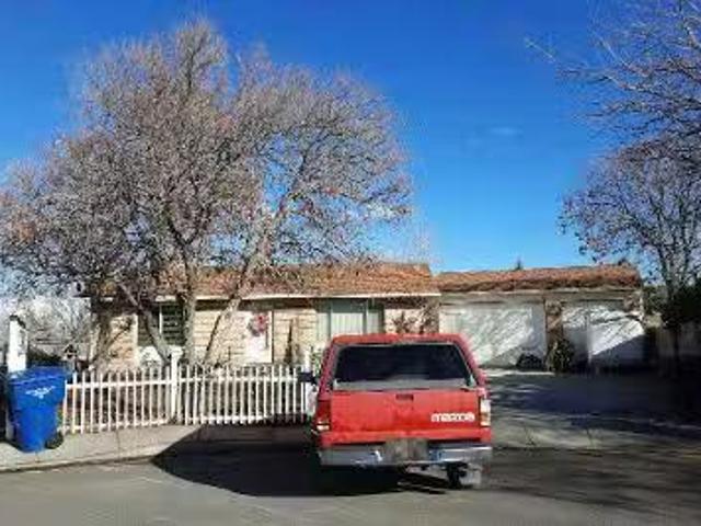 House for sale in Magna