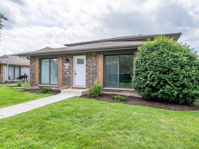 Condo for sale in Warrenville