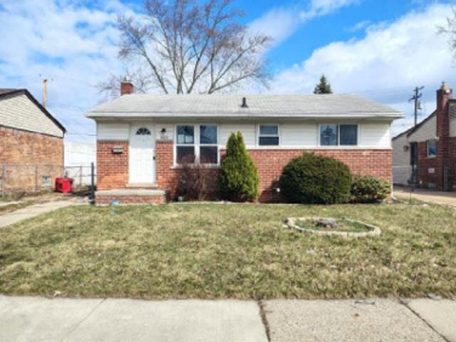 House for sale in Fraser, Michigan