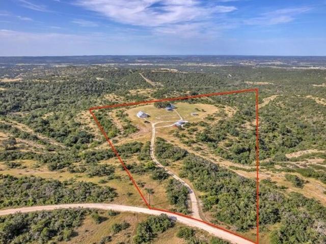 House for sale in Center Point, Texas