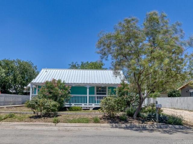 House for sale in Uvalde, Texas