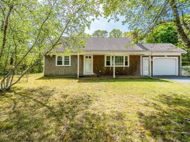House for sale in Dennis