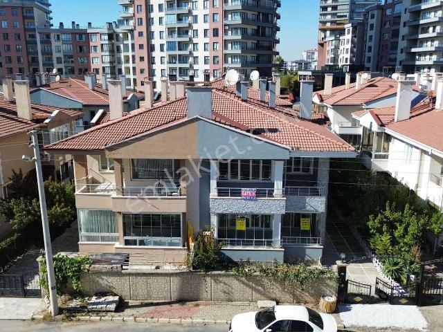 Orhangazi, Afyonkarahisar Merkez içerisinde satılık Villa
