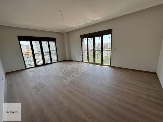 Kadiköy, İstanbul içerisinde satılık mülk