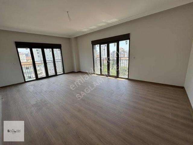 Kadiköy, İstanbul içerisinde satılık mülk