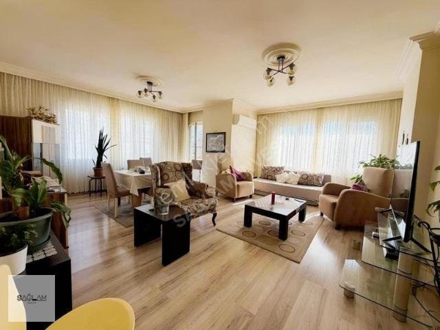 Göztepe Mahallesi, Kadıköy içerisinde satılık mülk