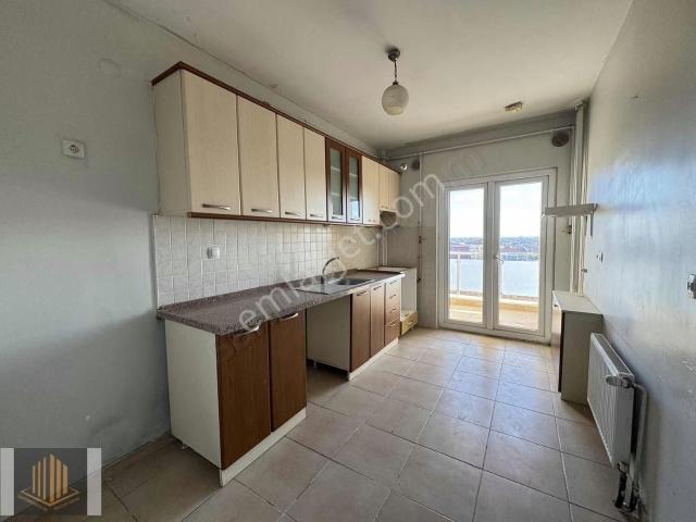 İsmetpaşa Mahallesi, Seyhan içerisinde kiralık mülk