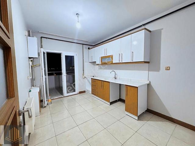 İsmetpaşa Mahallesi, Seyhan içerisinde kiralık mülk