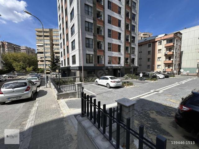 Merdivenköy Mahallesi, Kadıköy içerisinde satılık mülk