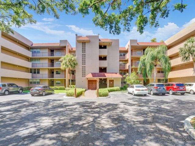 Condo for sale in Davie, Florida