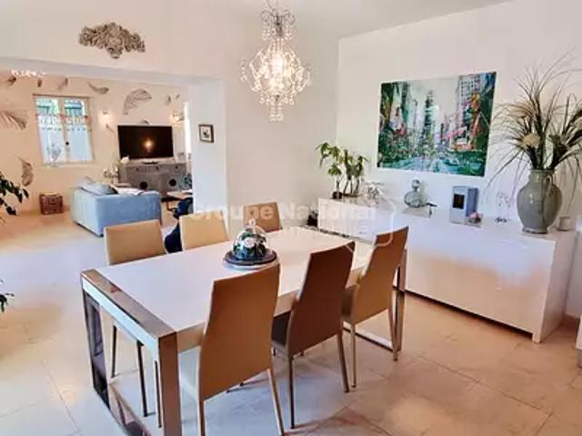 Maison vente à Nîmes, Sabran