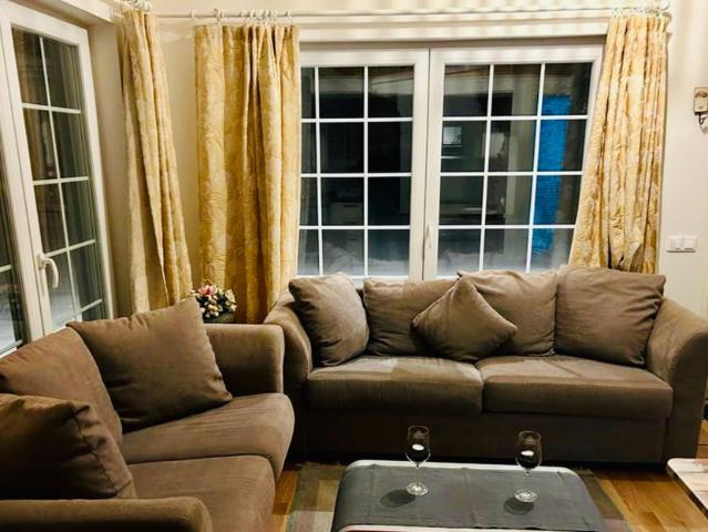 Stuga hyra i Rosersberg, Stockholm