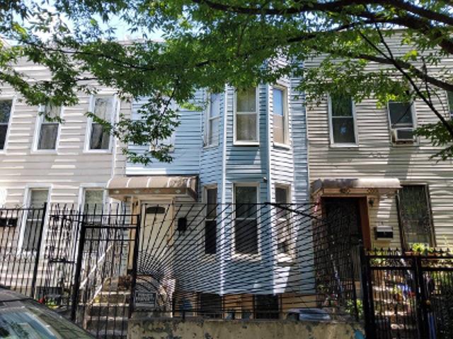 House for sale in Arverne, New York