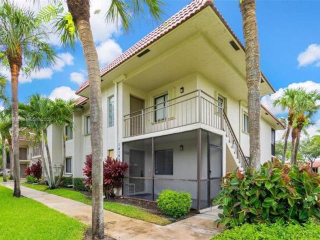 Condo for sale in Weston