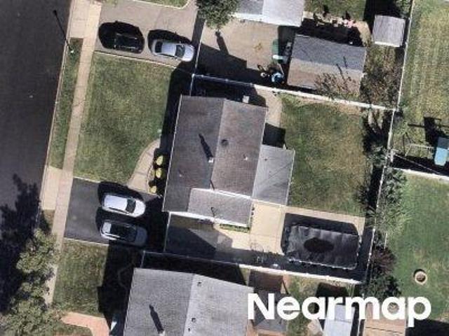 House for sale in Levittown Section M, Levittown