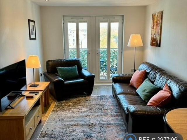 House for rent in Hough Green, Two Mills