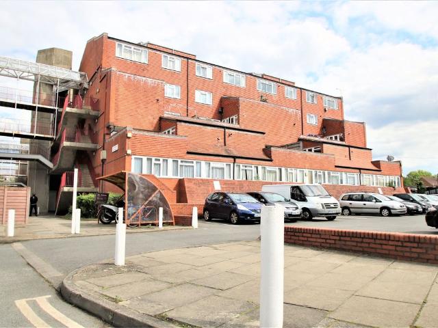 House for rent in London Borough of Merton, Mitcham