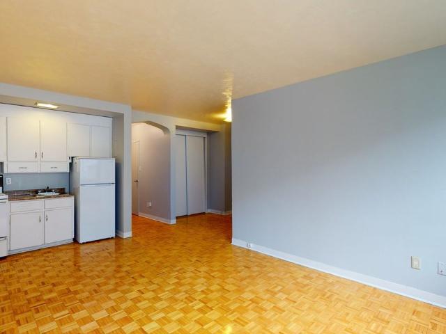 Apartment for rent in Centretown, Mulhurst Bay