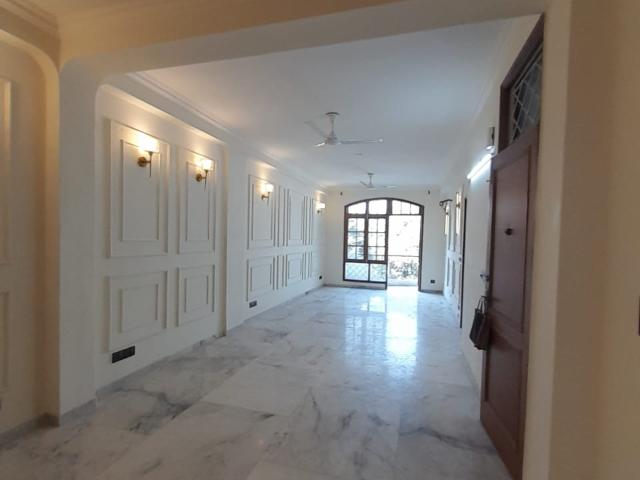 Property for rent in Deri