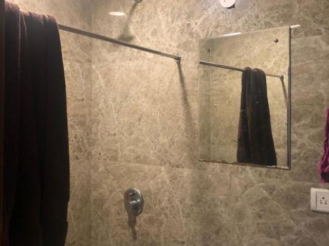Property for rent in Deri