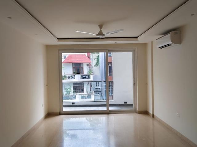 Property for rent in Deri