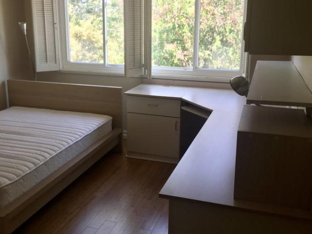 Room for rent in University Park, Irvine