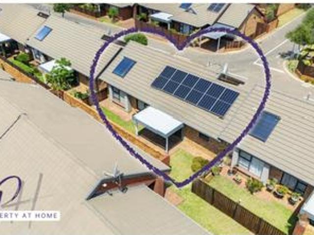 Townhouse for sale in Blue Berry, City of Tshwane Metropolitan Municipality