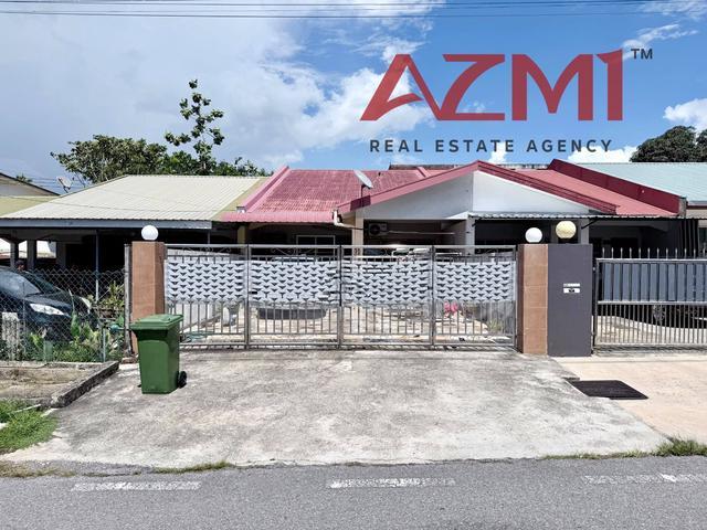 Terraced House for sale in Long Miri, Sarawak