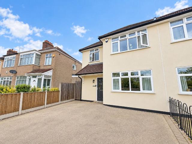 House for rent in Collier Row, Greater London