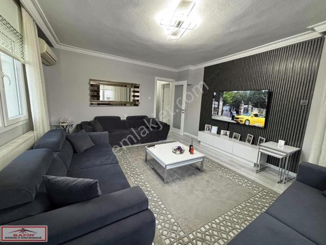 Buca, İzmir içerisinde satılık mülk