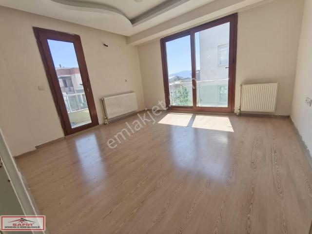 Buca, İzmir içerisinde kiralık mülk