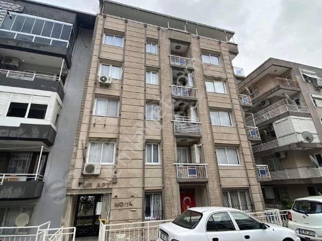 Buca, İzmir içerisinde satılık mülk