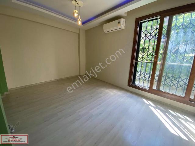 Buca, İzmir içerisinde satılık mülk