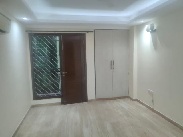 Property for rent in Deri