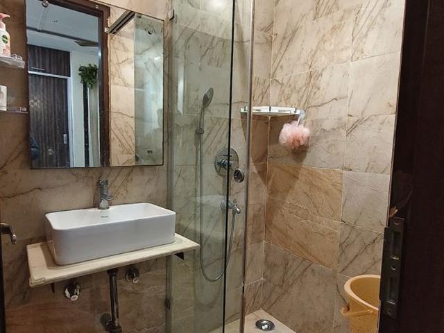 Property for rent in Deri