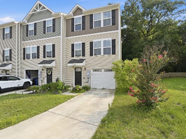 Townhouse for sale in Virginia