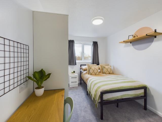 Room for rent in Bede Island, Old Wharf