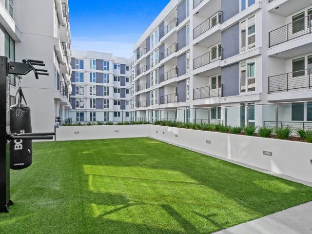 Apartment for rent in Canoga Park, California