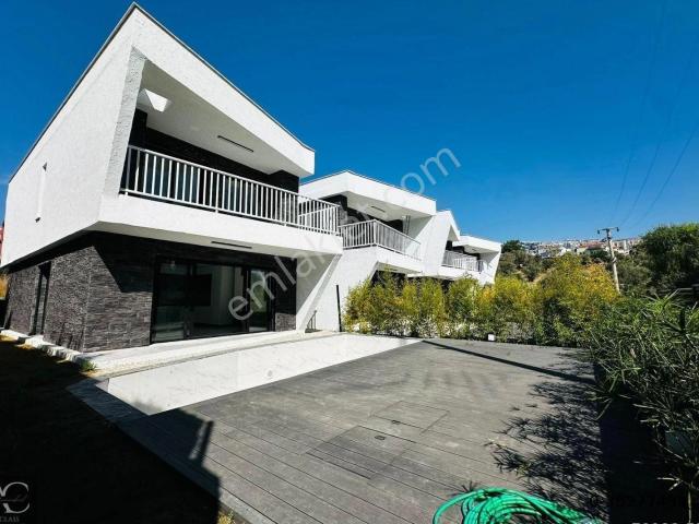 Kuşadasi, Aydin içerisinde satılık Villa