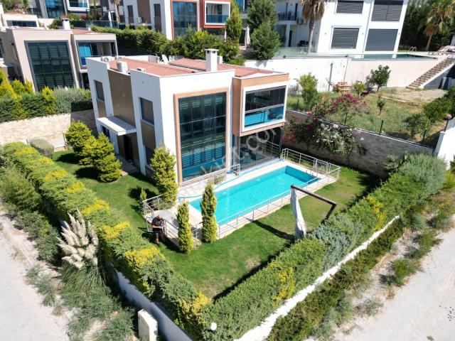 Kuşadasi, Aydin içerisinde satılık Villa