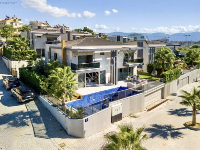 Kuşadasi, Aydin içerisinde satılık Villa