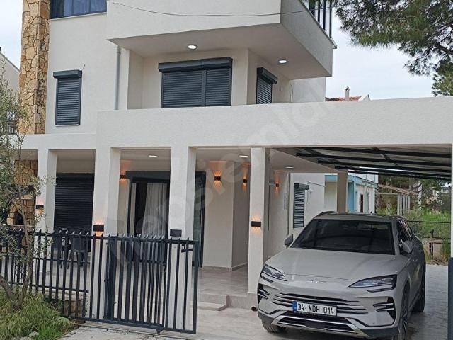 Dikili, İzmir içerisinde satılık Villa