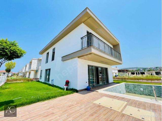 Kadıkalesi, Kuşadası içerisinde satılık Villa