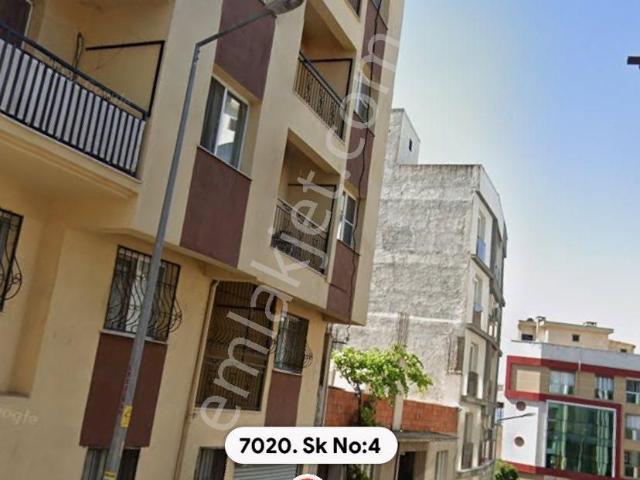 Bayrakli, İzmir içerisinde satılık mülk